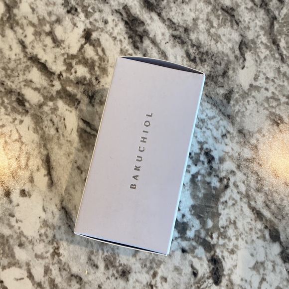 Herbivore Bakuchiol Retinol Alternative Smoothing Serum - Picture 3 of 7